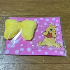 【新品・未開封】プーさん アクリルキーホルダー付マスコット リボン ディズニー