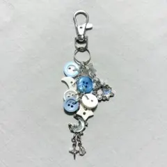ハンドメイド ボタンキーホルダー チャーム 青 水色 星 月 ウィッシュコア
