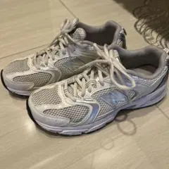 ニューバランス　スニーカー