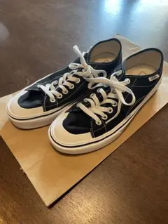 美品VANS スニーカー ブラック27cmのサムネイル