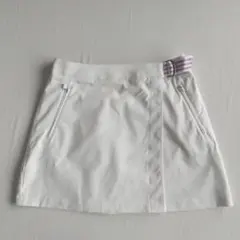アディダス　ゴルフスカート　白　独立インナーパンツ付　巻きスカートタイプ