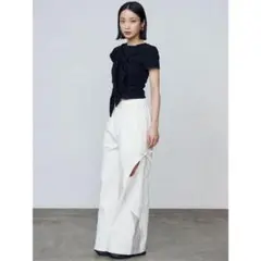 サイドラインスリットパンツ　ジャージ　ホワイトEMODAのサムネイル