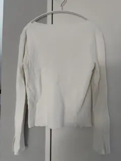 ホワイト ボートネック長袖ニット Mサイズ