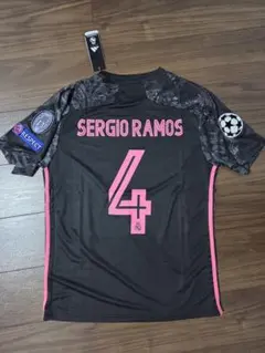 レアル・マドリード セルヒオ・ラモス ユニフォーム　サッカーのサムネイル
