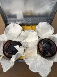 【最終値下】お椀５個セット　漆器　箱入り