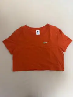 NIKE ナイキ クロップドTシャツ オレンジ 半袖 ワンポイントロゴ