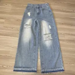 ライトブルーストレートデニム ダメージ加工