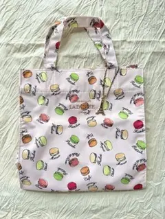 Item thumbnail for item 94180801-dfc8-4b7f-8ad8-94cdddbb0e20