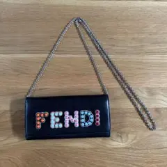 FENDI チェーンウォレット 長財布　難ありのサムネイル
