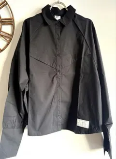 ナイキ　NIKE レディース長袖シャツ　長袖ボタンシャツ　新品　Mサイズ