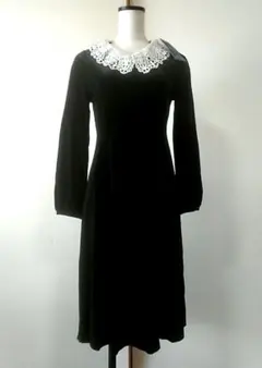 新品タグ付き○ベルベッドワンピースケミカルレース襟韓国デザインS