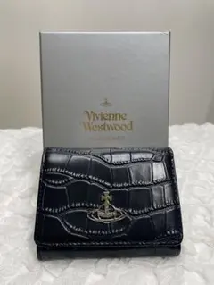 大人気⭐︎Vivienne Westwood 三つ折り財布 レタータイプ　訳あり 大人気⭐︎Vivienne Westwood 三つ折り財布 レタータイプ - メルカリ