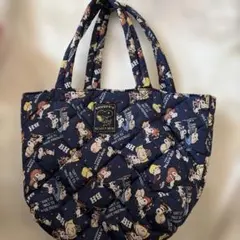 スヌーピー　キルティングトートバック 仲間達と一緒の楽しそうな絵柄