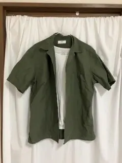 メンズ　チェスト100 UNIQLO リネンコットン　カーキ半袖ブラウスのサムネイル