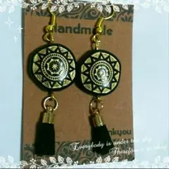 アンティーク風&タッセル ピアス