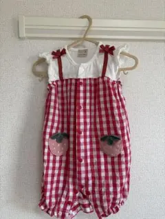 赤と白のチェック柄ロンパース