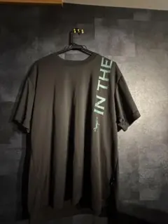 IN THE PAINTバスケットボールTシャツ 黒