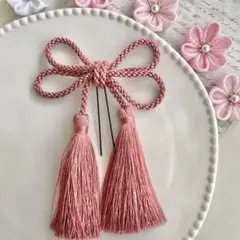 卒業式　リボン型髪飾り ダブルタッセル　袴　振袖　七五三　卒園式　くすみピンク
