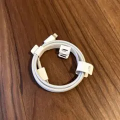 アップル　純正　ライトニングケーブル　ホワイト