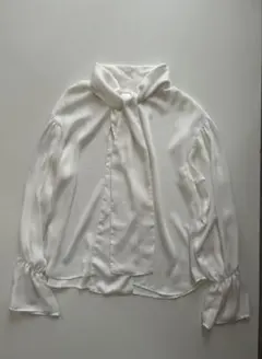 A part by ボウタイ2WAYブラウス ホワイト FREE 長袖 美品のサムネイル