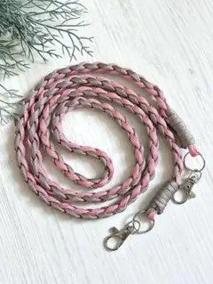 スマホショルダーストラップ パラコード　ピンク　グレー　くすみ　シンプル　2色