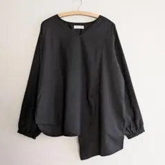 アンティカ patterntorso アシンメトリーブラウス　ブラック