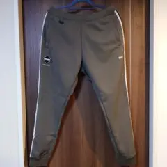 未使用　25aw TRAINING TRACK RIBBED PANTS　黒Ｌ 2025年最新】training track ribbedの人気アイテム - メルカリ