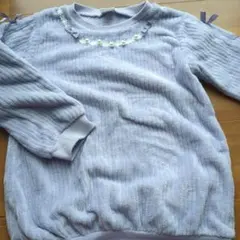 薄紫色リボン付きトレーナー