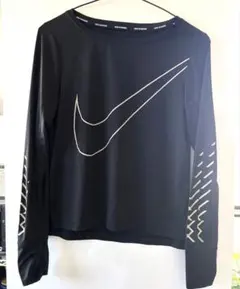 NIKE Dri-FIT ランニング ロンT 背面長め ブラック　指穴あり　S