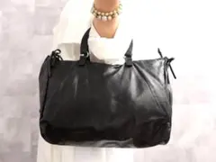 PRADA プラダ ロゴ型押し カーフレザー ハンドバッグ 黒 シルバー金具