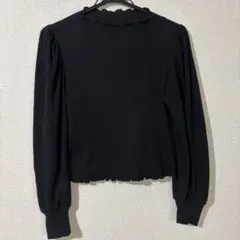 GU ブラックリブニット フリル襟 パフスリーブ