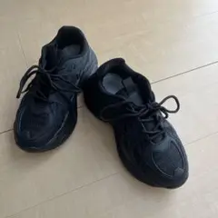 ブラック スポーティ スニーカー　23cm