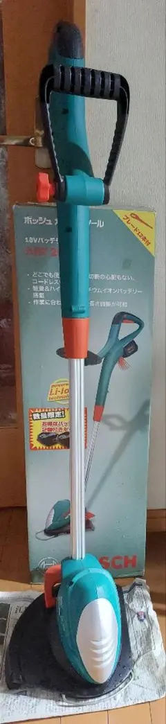 BOSCH ART 26 LI 芝刈り機 バッテリー2個、充電器付属(刃は無し) 2026年最新】BOSCH 草刈機 ART26の人気アイテム - メルカリ