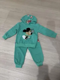 ミニーちゃん　セットアップ　花柄　Mサイズ　子供服