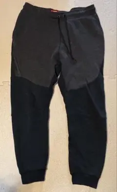 テックフリース　Nike ダークグレー ジョガーパンツ　切り替え　バイカラー