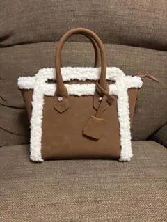 AZUL BY MOUSSY フェイクムートンハンドバッグ