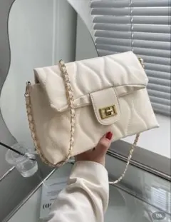 SHEIN キルティングチェーン スクエアバッグ ショルダーバッグ