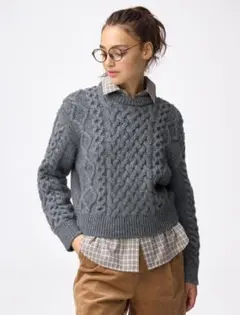 ケーブルクルーネックニットプルオーバー