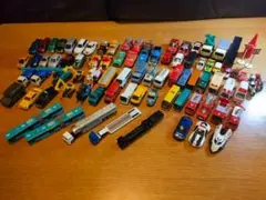 トミカなど合計90個 まとめ売り（中古）