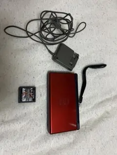 ニンテンドーDS Lite レッド 本体、ポケットモンスタープラチナカセット付き