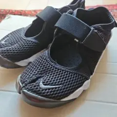 NIKE エアリフト ブラック　24センチ US7