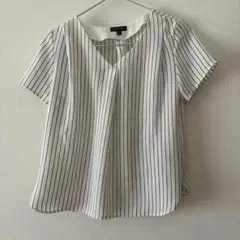 INDIVI ストライプ Vネック 半袖シャツ