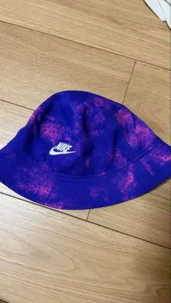 NIKE バケットハット パープル ピンク タイダイ柄のサムネイル