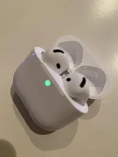 Apple airpods 4 ANC ノイズキャンセリング機能付