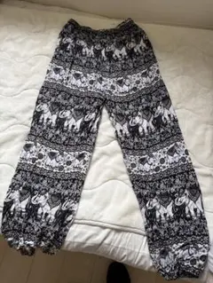 エスニック柄 サルエルパンツ 黒白　タイパンツ
