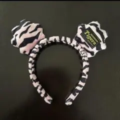 Item thumbnail for item 3c2a82a3-771f-4ed5-bc78-c208e8e98fbb