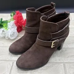 ❤️良品❤️ DIANA ヒールブーツ　チャンキーヒール　ベルト　ブラウン　23.5のサムネイル