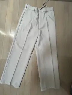 GU バギースラックス ベージュ