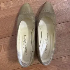 スウェードパンプスのサムネイル