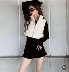 ホワイト ボア ジップアップベスト 新品タグ付き